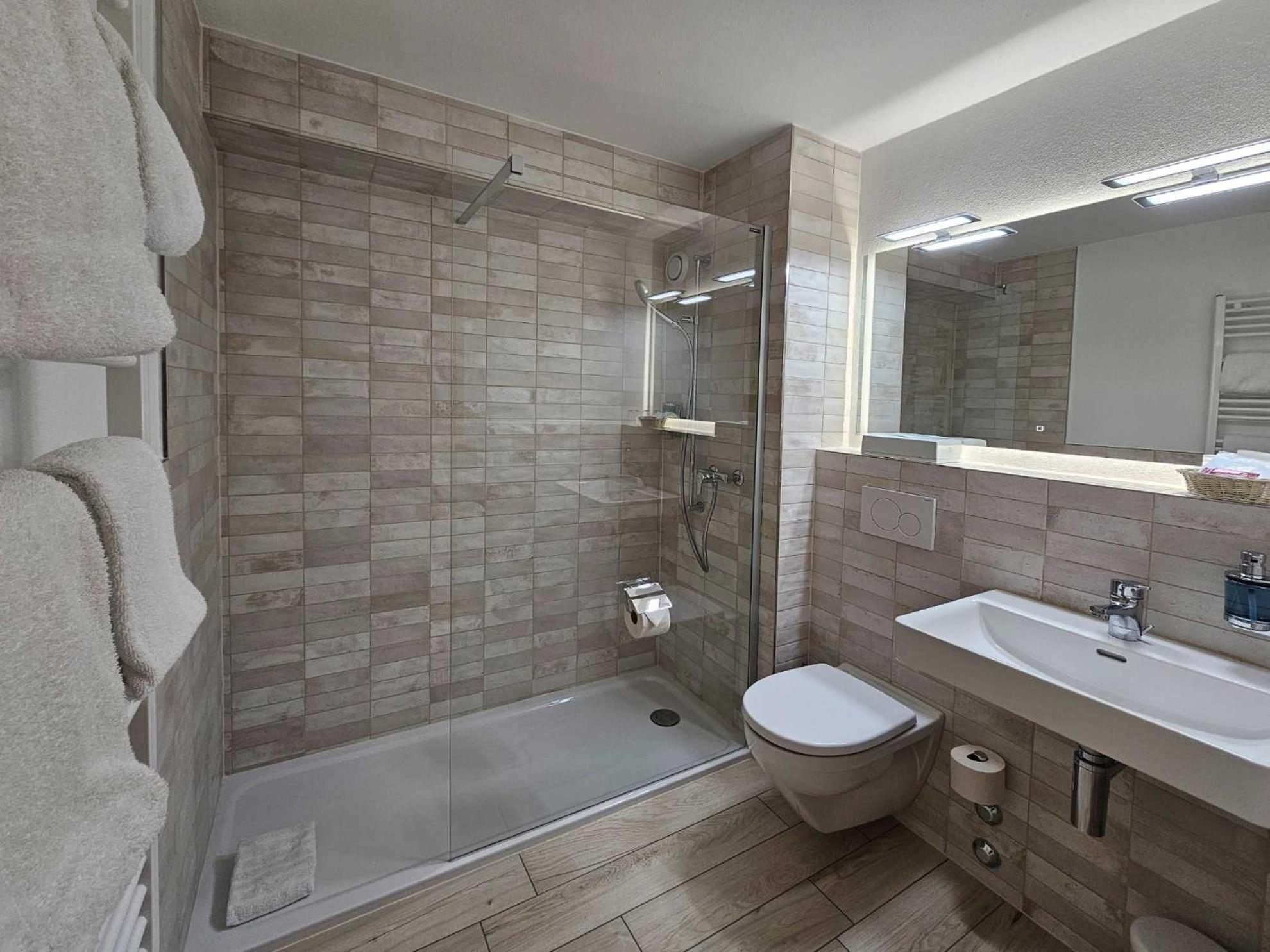 Badehotel Salina Maris – Wellness & Vintage Mörel Esterno foto
