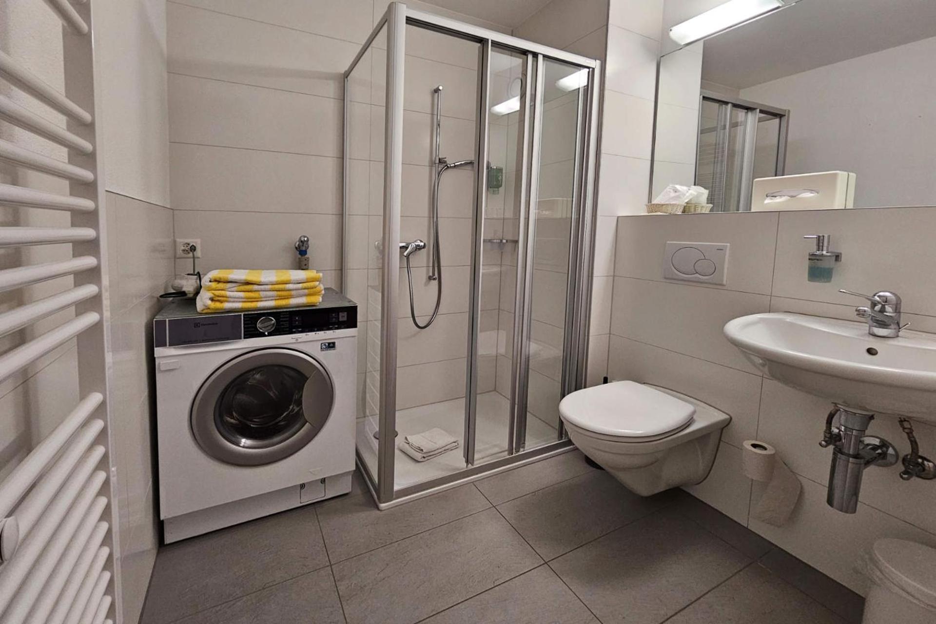 Badehotel Salina Maris – Wellness & Vintage Mörel Esterno foto